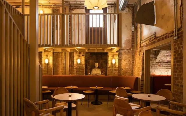 Fort Road Hotel