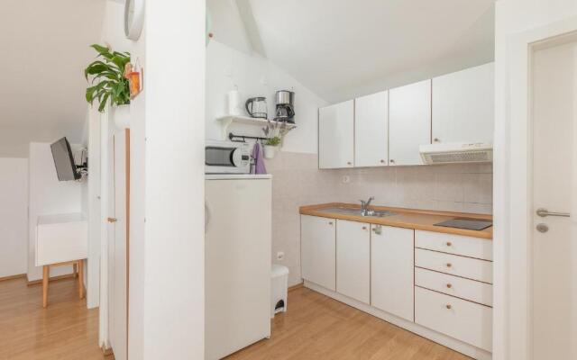 4+1 apartment in the city centre, near the beach