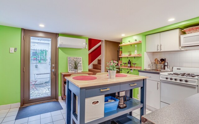 Centrally Located Philadelphia Townhome w/ Patio!