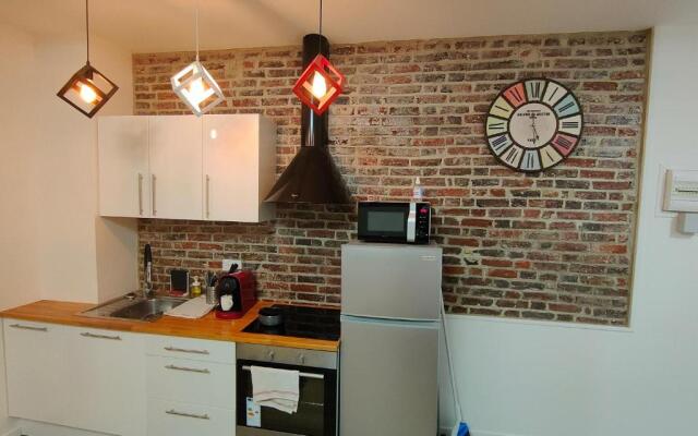 Les Lofts De Provins: Apt 4