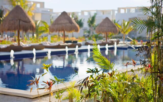 Beloved Playa Mujeres - Couples Only All Inclusive