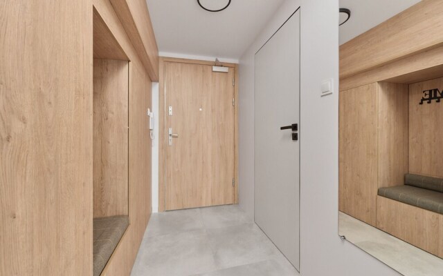 Studio Zarembowicza Airport by Renters