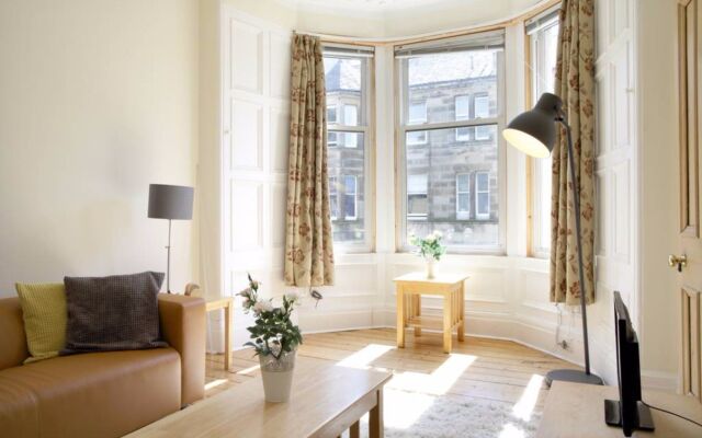 1 Bedroom Apartment In Bruntsfield