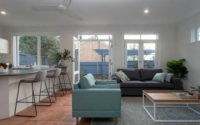 One Bedroom Cottage Close To Adelaide CBD – Balcony – Adelaide