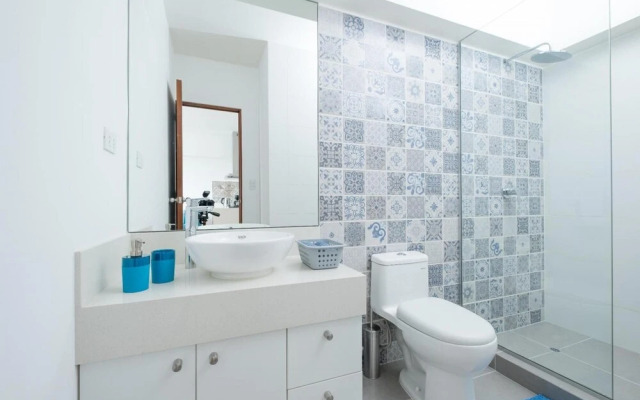 Classy 1 BR Barranco Apartment High Floor