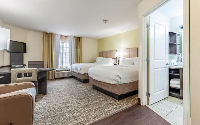 Candlewood Suites Lincoln, an IHG Hotel