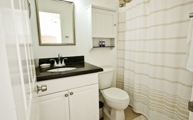 Cattleya's Green Suite Exquisite