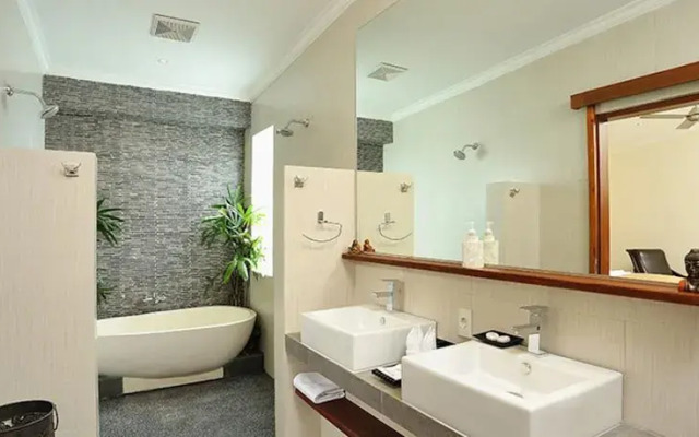 Pulau Tenang Bali Villas