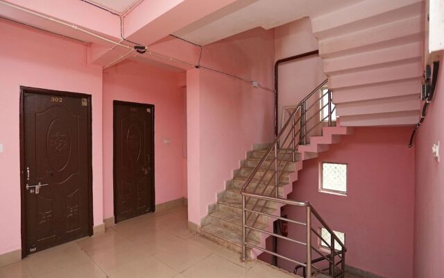 OYO 13624 Kapoors Plaza Guest House
