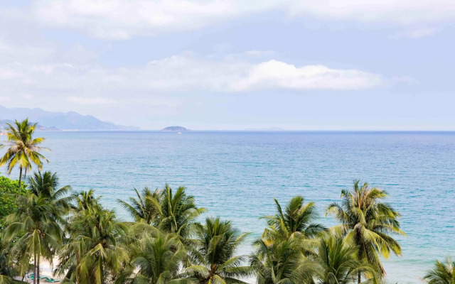 Diamond Bay Hotel