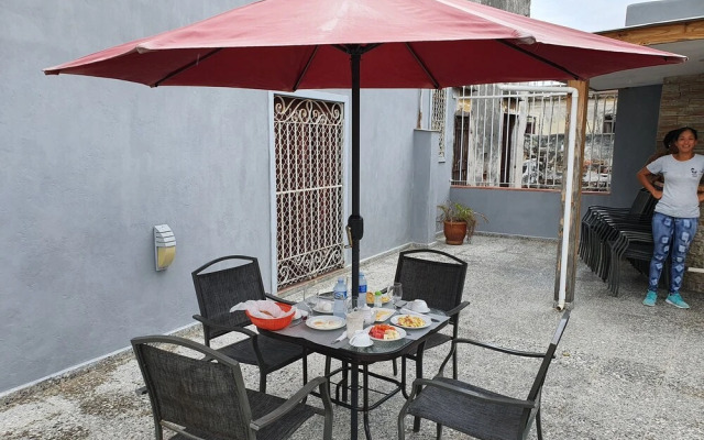Hostal BAOBAO
