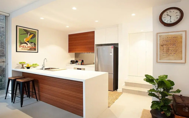 Spacious 3-bed Family House With Courtyard