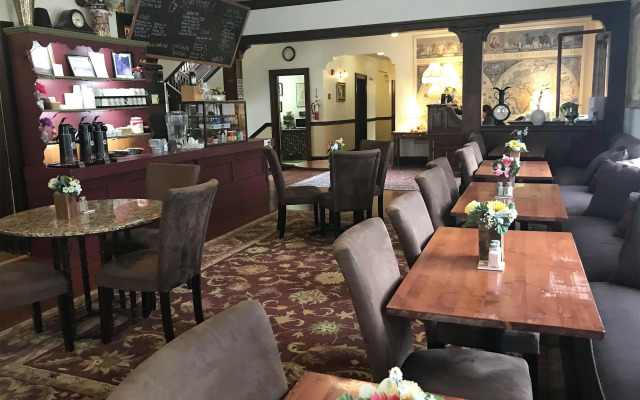 Riverside Hot Springs Inn & Spa - Adults Only