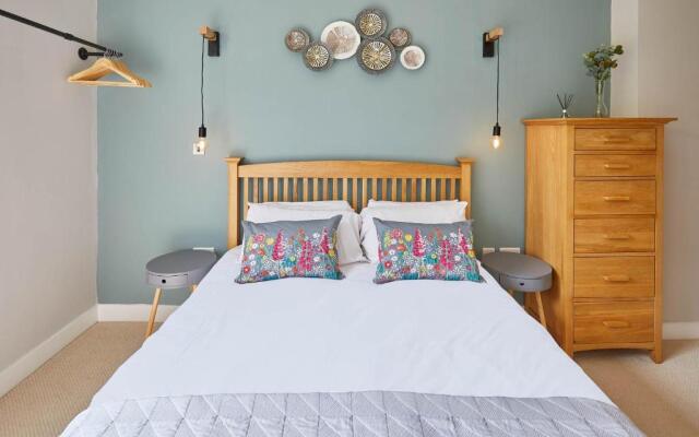 Host & Stay - Easby Hall 2