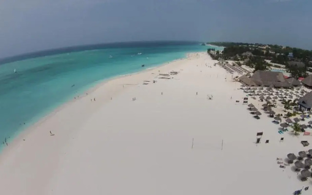 Palumbo Kendwa Beach