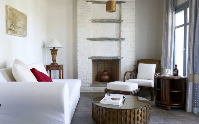 Porto Kea Suites