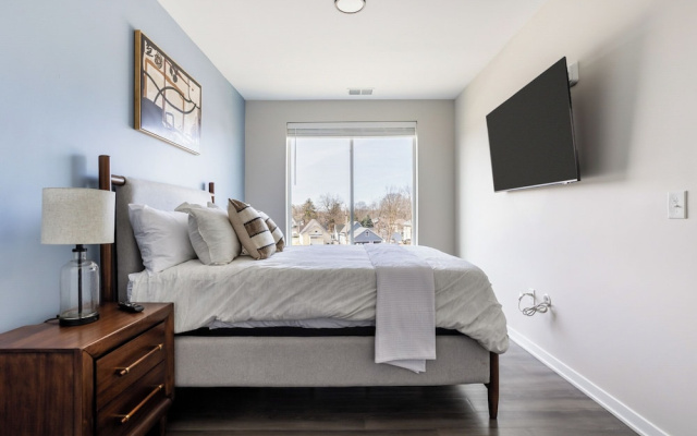 Landing Furnished Apartments Near Northside