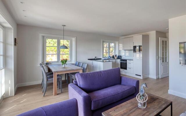 Rantum Dorf - Ferienappartments im Reetdachhaus 3 & 4