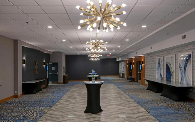 DoubleTree by Hilton Hotel West Edmonton