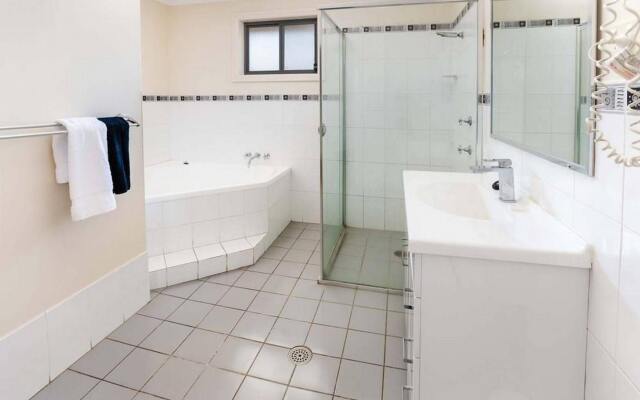 Bluegum Apartments