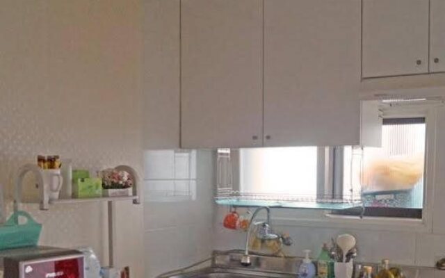 Sinchon Alpha Guest House 1