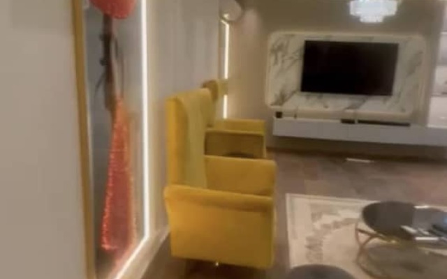 Serviced apartment