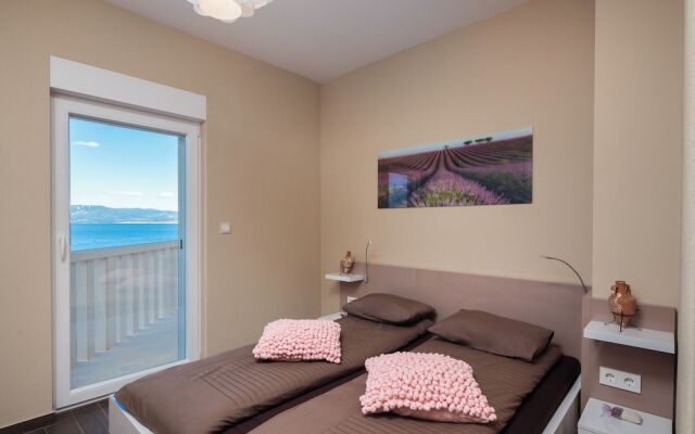 Luxury at Villa Cama - Your Dream Vacation Rental!