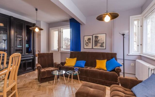 FM Economy 2-BDR Apartment - Next to Serdika Center
