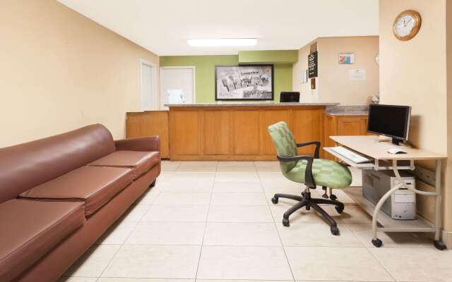 Arya Inn & Extended Stay