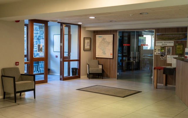 Hotel y Apartamentos SNO Isaba