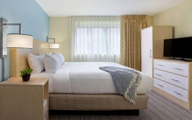 Sonesta ES Suites New Orleans Convention Center