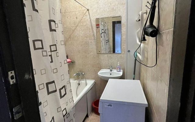 Меблированная комната Family House (Фэмили Хаус) на Красной