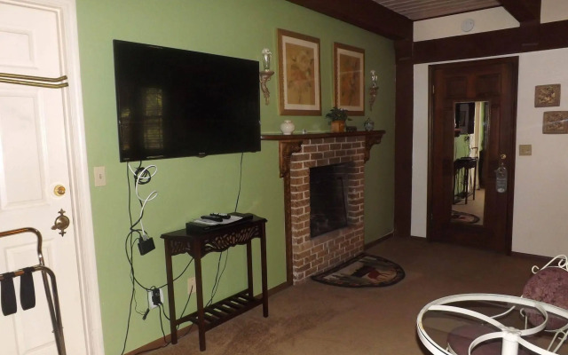 Arizona Mountain Inn and Cabins