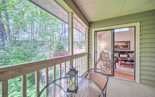 Scenic Sapphire Condo w/ Deck + Gas Grill!