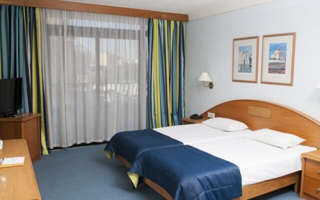 Hotel Santana