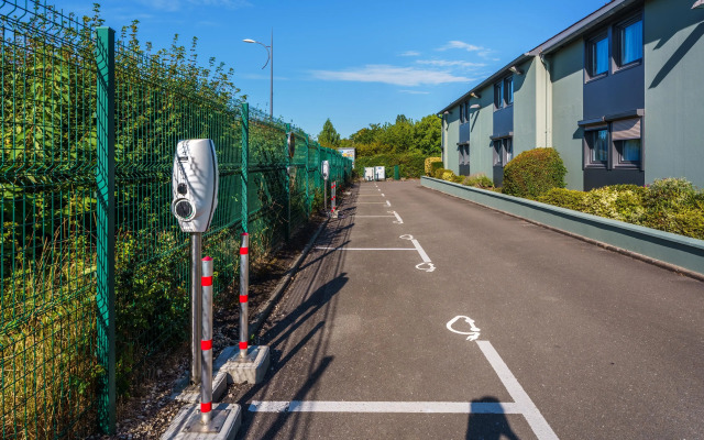 Campanile NATURE - Dijon Est Saint-Apollinaire