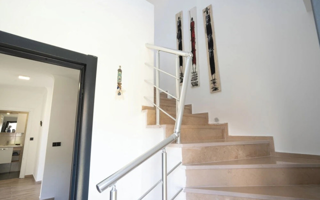 Limon Homes Dublex Daily Weekly Rentals