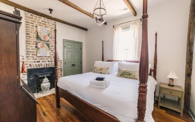 Guesthouse Charleston EAST 44