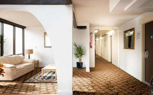 Granada Inn