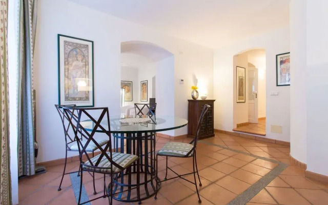 Charles Bridge Apartment