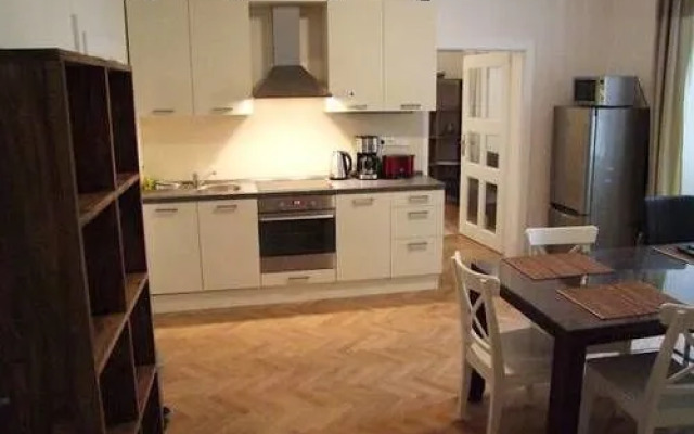 Selinor Old Town Apartments