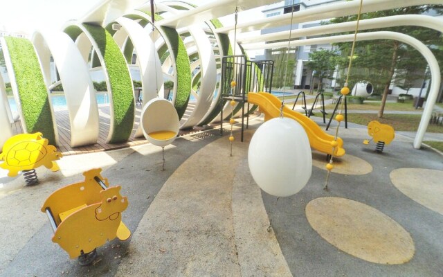 Teiw Family Homestay at Skypod Residence Puchong