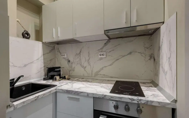 Modern Suite on Historic Calea Victoriei