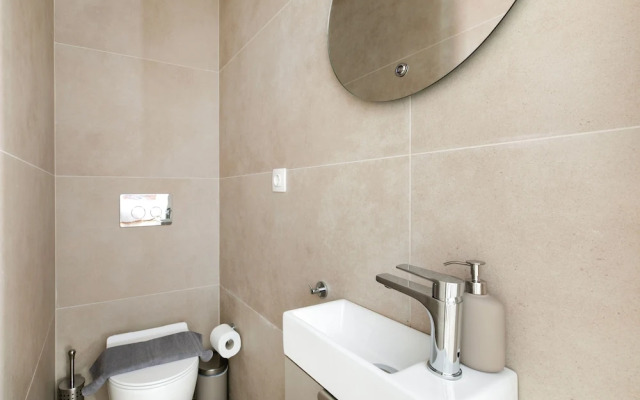 Anatoli - Athenian 2-BR Apartment in Athens