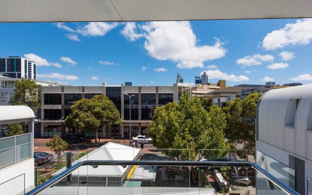 The Nest - Trendy Studio Near City Centre with Roof Terrace