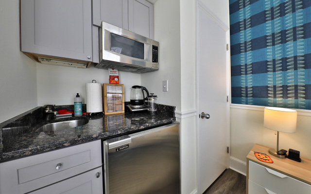 Modern Studio in South End!