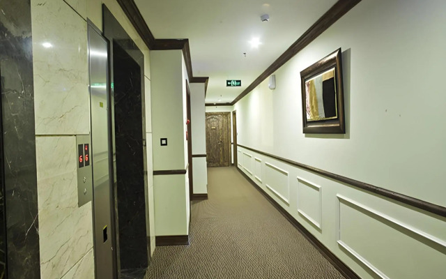 Seventeen Saloon Hotel