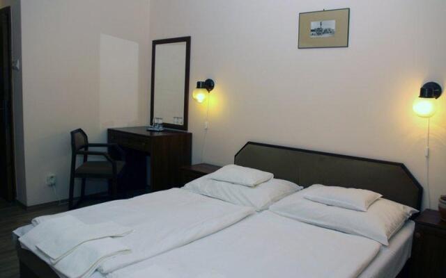 Új Ebergényi Kastelyszalló