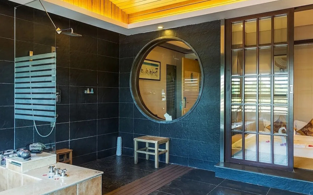 Phoenix Hotspring Resort
