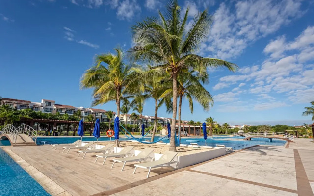 Z Casa Altamar 2 Bedroom Condo by RedAwning